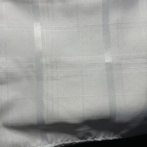 Elegant White Plaid Tablecloth - Unbranded